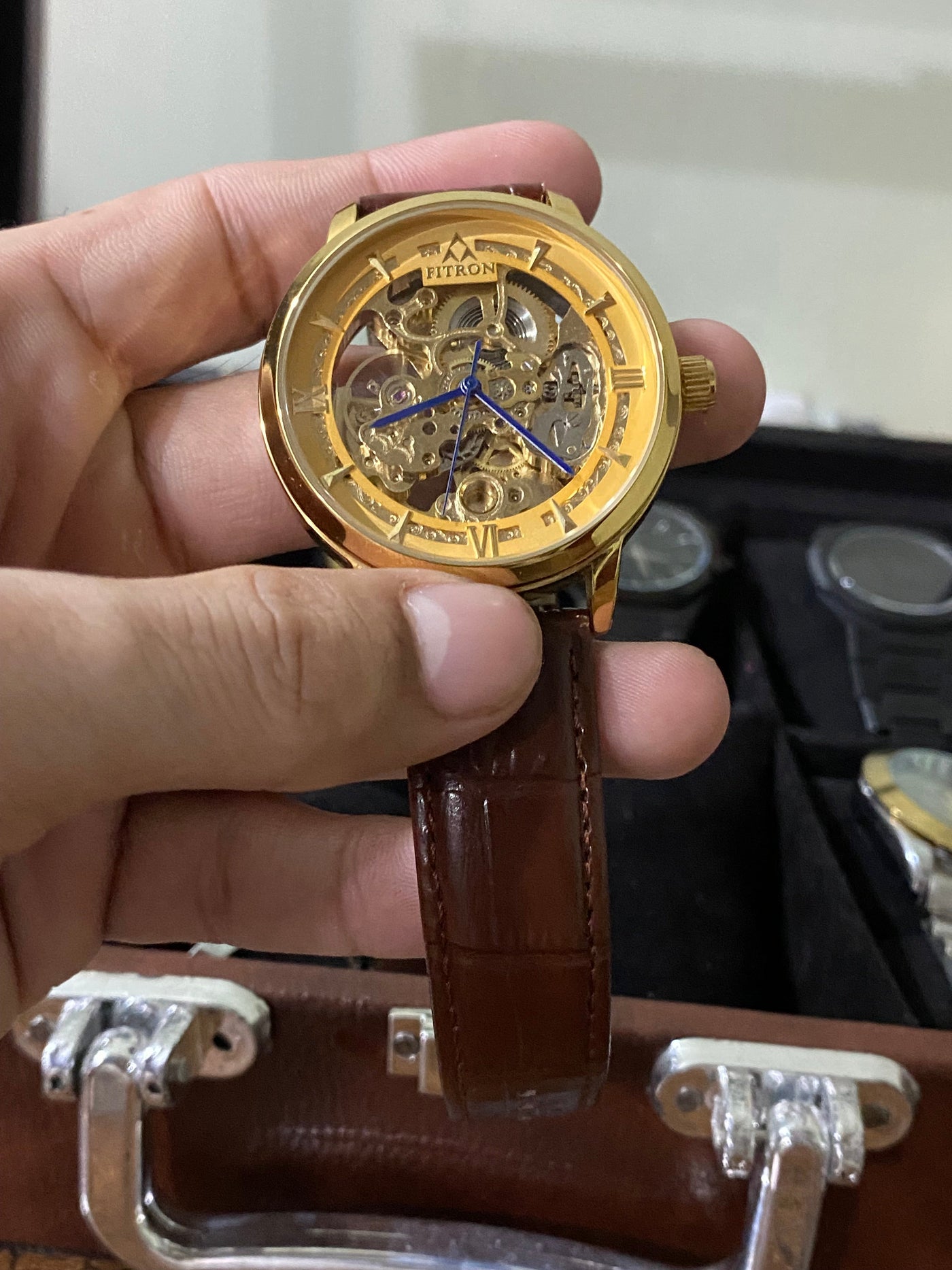 Fitron Skeleton leather strap (Gold)