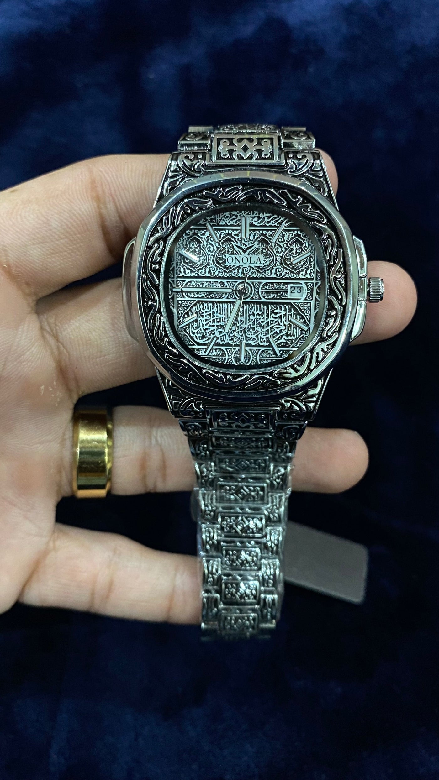 ONOLA Mecca Watch Retro Carved Quartz 30M Waterproof